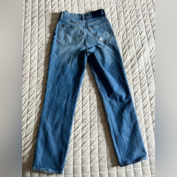 Abercrombie Ultra High Rise 90s Straight Jean - Picture 3 of 4